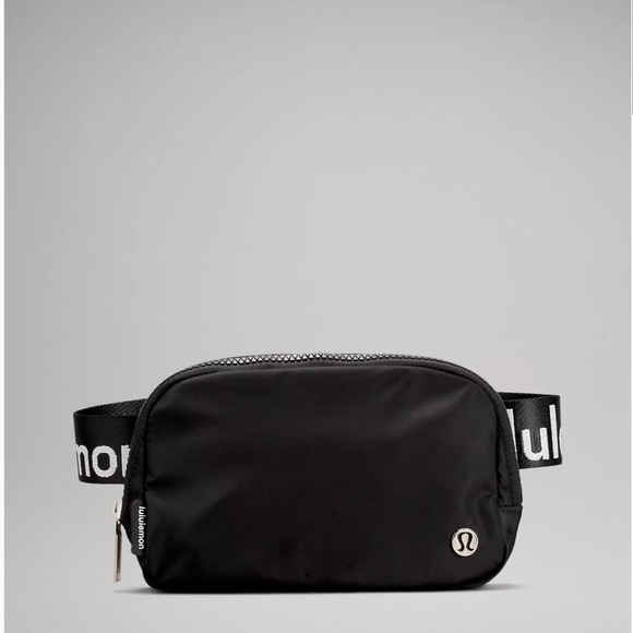 BUNDLE DEAL! Rare! NWT!! Lululemon LOGO Everywhere Belt Bag LOGO + Dual Wristlet - Picture 4 of 16